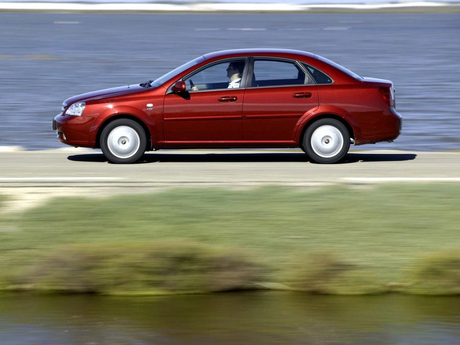  Chevrolet Nubira Sedan 2004 года  (фото 8 из 25)